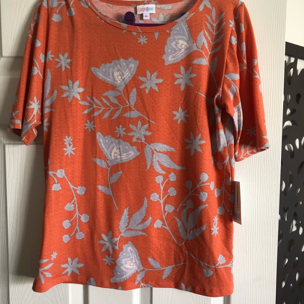 LuLaRoe Gigi shirt size extra Large NWT